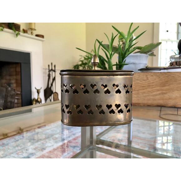 Vintage Rounded Square Brass Trinket Box Stamped Metal Heart Cutouts - Picture 6 of 10